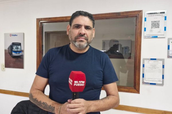 Trabajadores del transporte público adhieren al paro