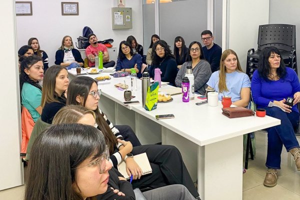 El Municipio garantiza la formación permanente del equipo de salud mental