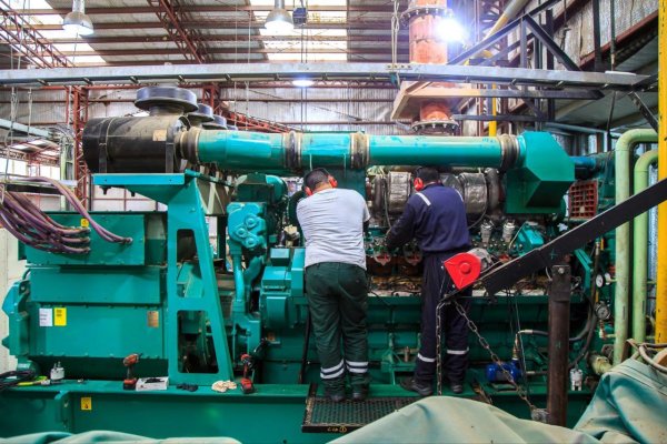 Concluyeron con éxito y en menor tiempo del previsto los trabajos sobre el generador Cummins 1 en Tolhuin