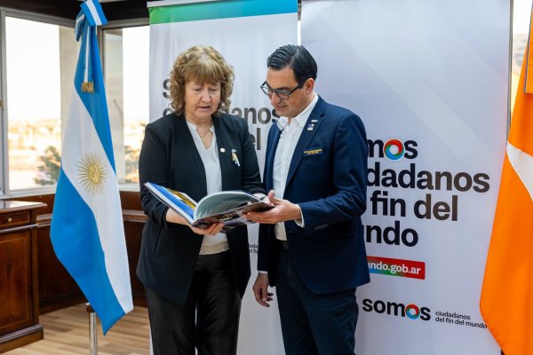 LA VICEGOBERNADORA MÓNICA URQUIZA RECIBIÓ A AUTORIDADES DE ROTARY INTERNACIONAL