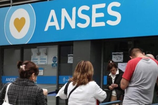 Jubilados: oficializan el bono de $70.000 para noviembre y el haber inicial supera los $400.000