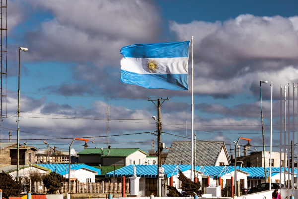 Alerta amarilla por fuertes vientos este sábado en Río Grande